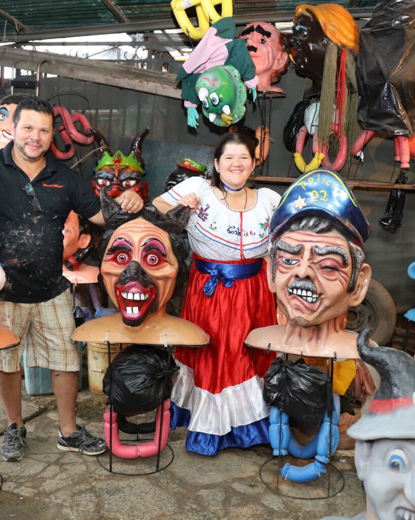 Mascarada Hermanos Fuentes